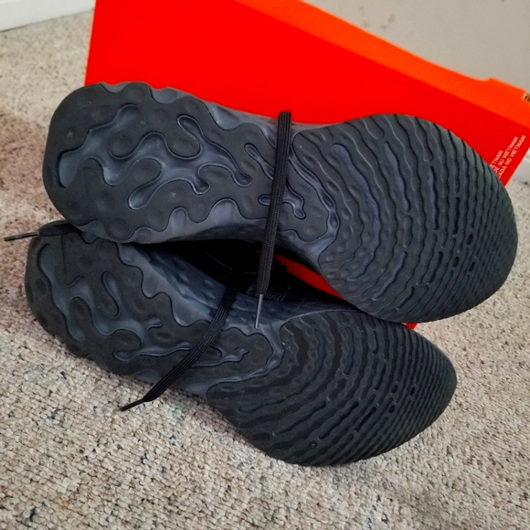 Nike React Infinity Run Flyknit 2 - Black Iron Grey SIZES 10 / UK 9 (CT2357-003) - Picture 8 of 9